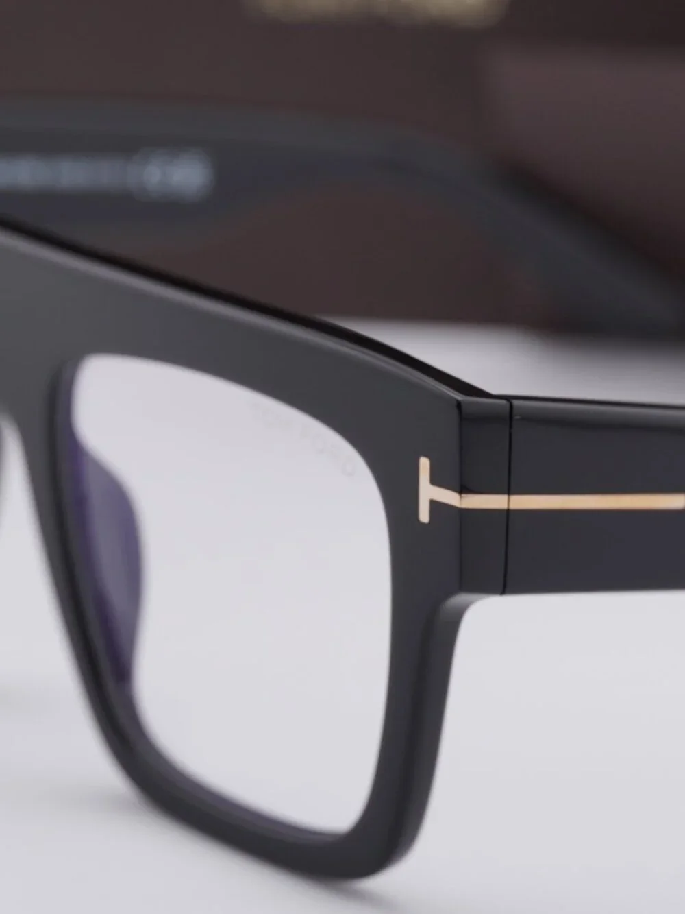 Tom Ford model ft0847